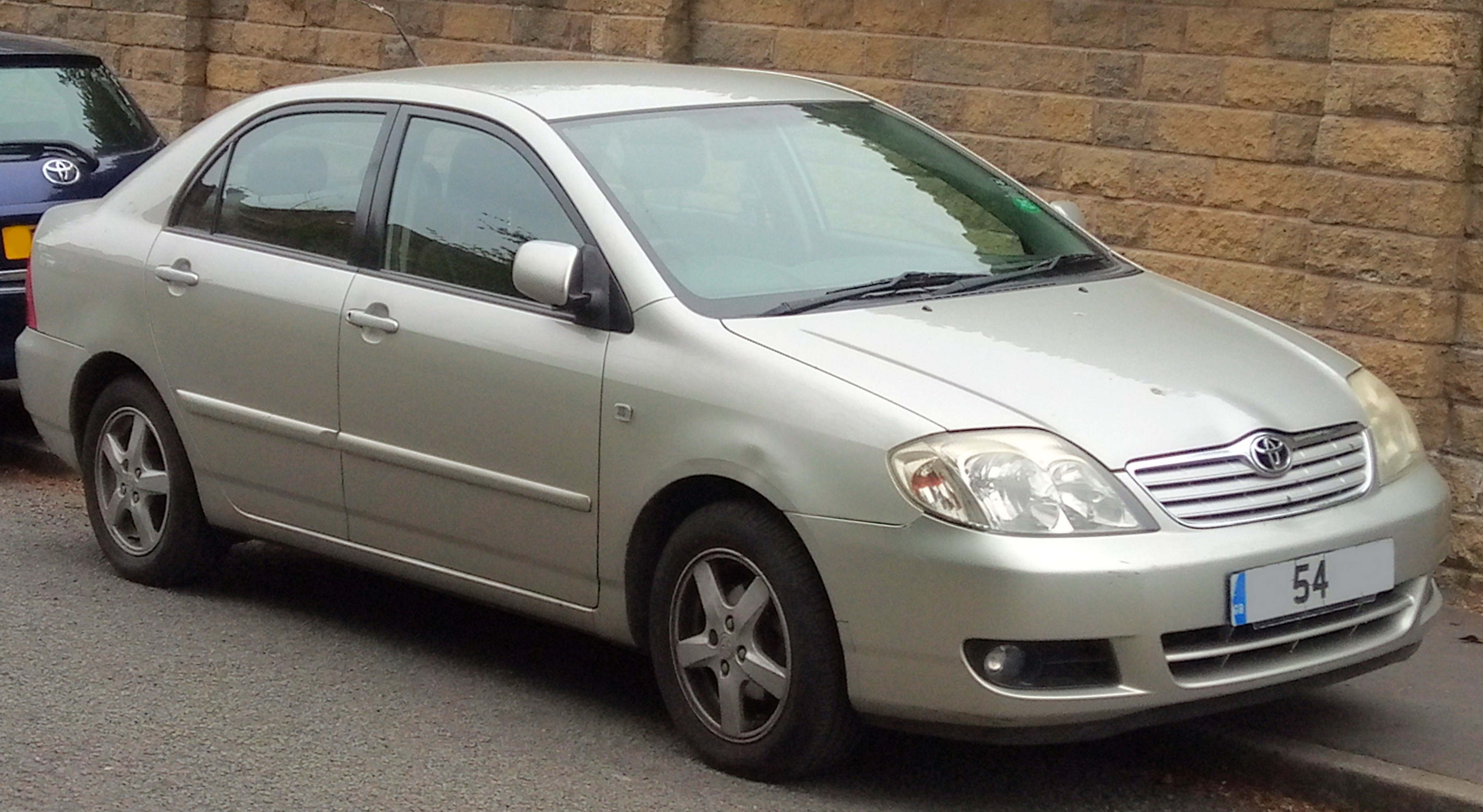 File:2004 Toyota Corolla 1.4VVT-i T3 (Front).jpg - Wikimedia Commons
