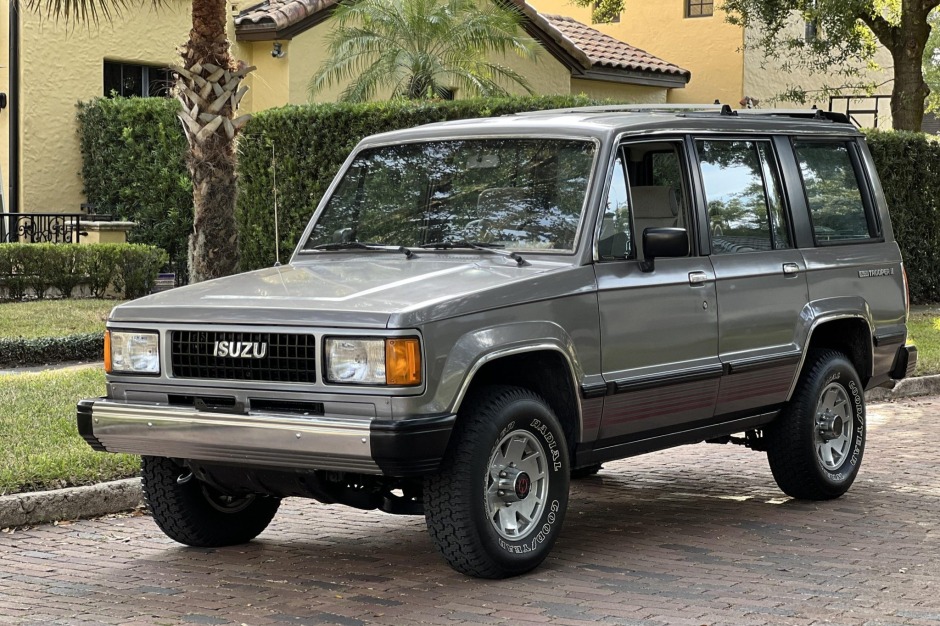 No Reserve: 1988 Isuzu Trooper II for sale on BaT Auctions - sold for  $13,500 on November 30, 2021 (Lot #60,575) | Bring a Trailer