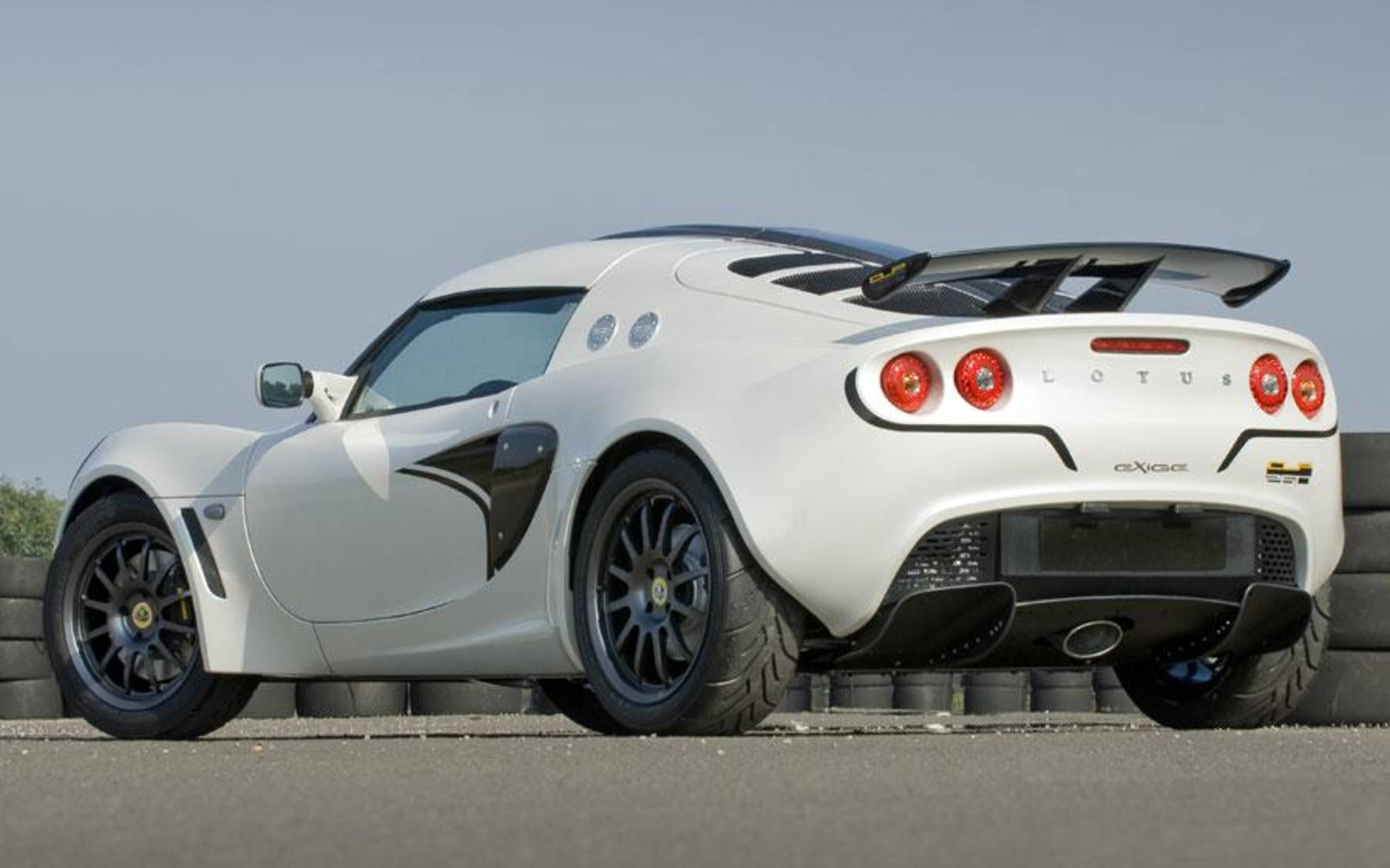 Lotus Exige S 260 Sport: Track-happy two-seater gets greater