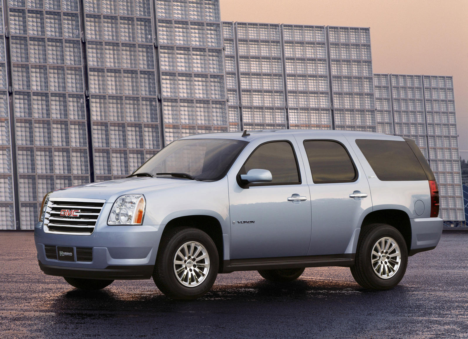 2009 GMC Yukon Hybrid: Review, Trims, Specs, Price, New Interior Features,  Exterior Design, and Specifications | CarBuzz