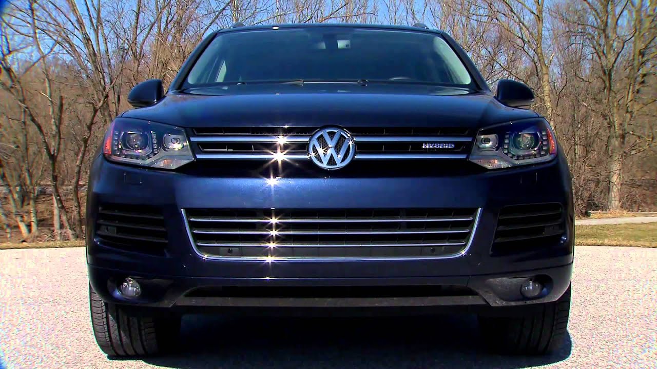 Road Test: 2011 Volkswagen Touareg - YouTube