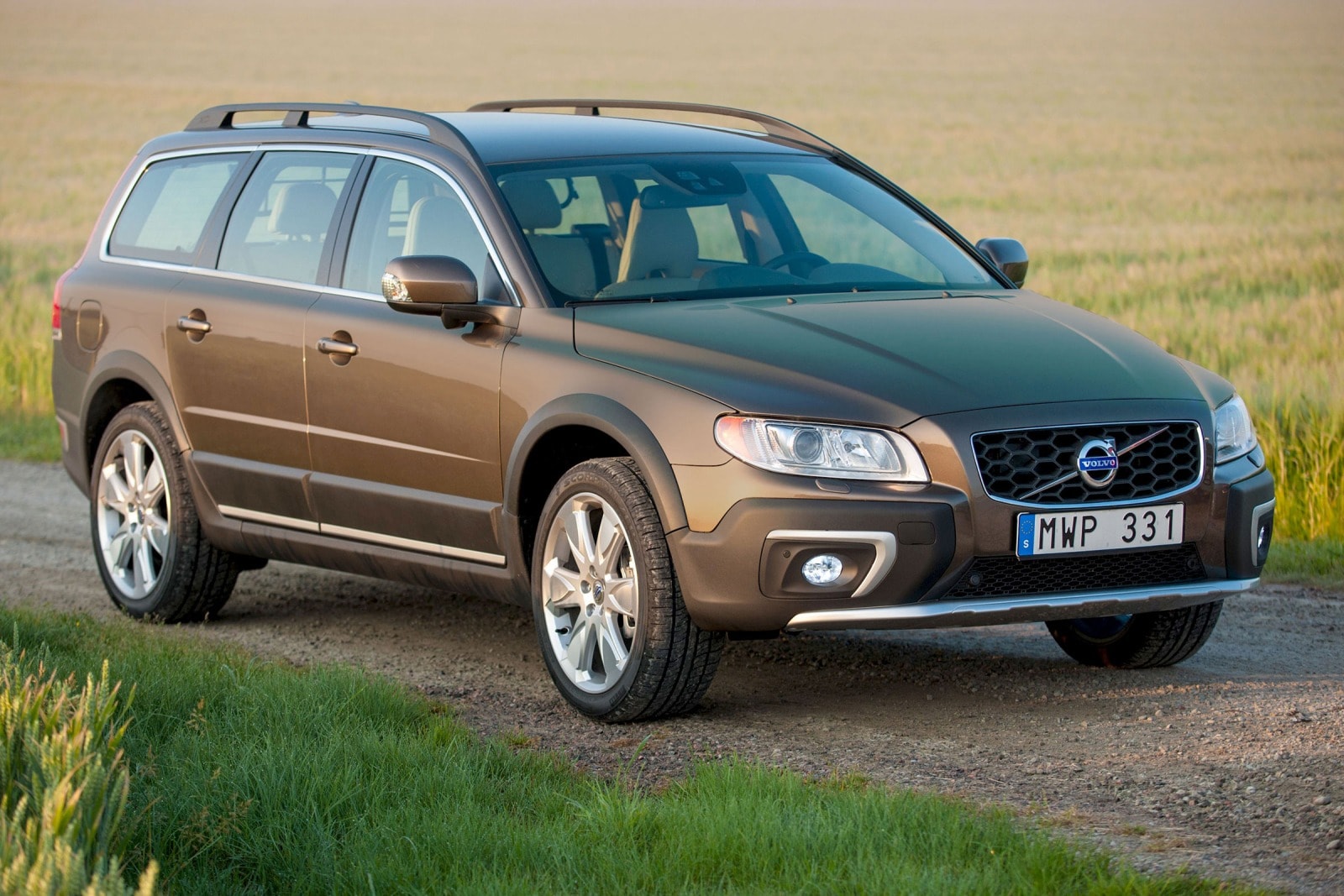 2016 Volvo XC70 Review & Ratings | Edmunds