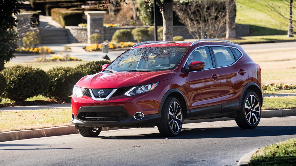 2018.5 Nissan Rogue Sport adds standard safety systems, hikes price - CNET