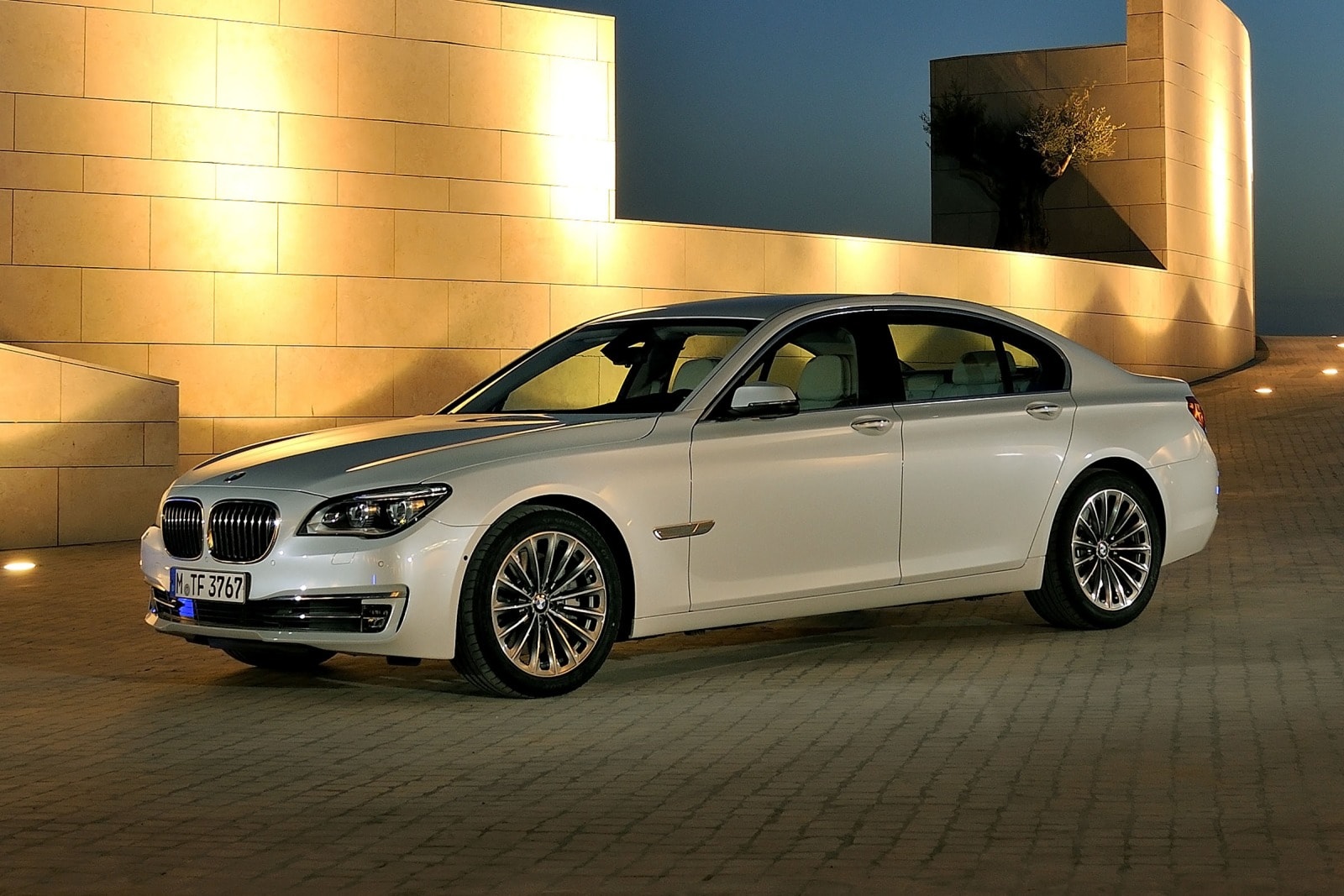 2013 BMW 7 Series Review & Ratings | Edmunds