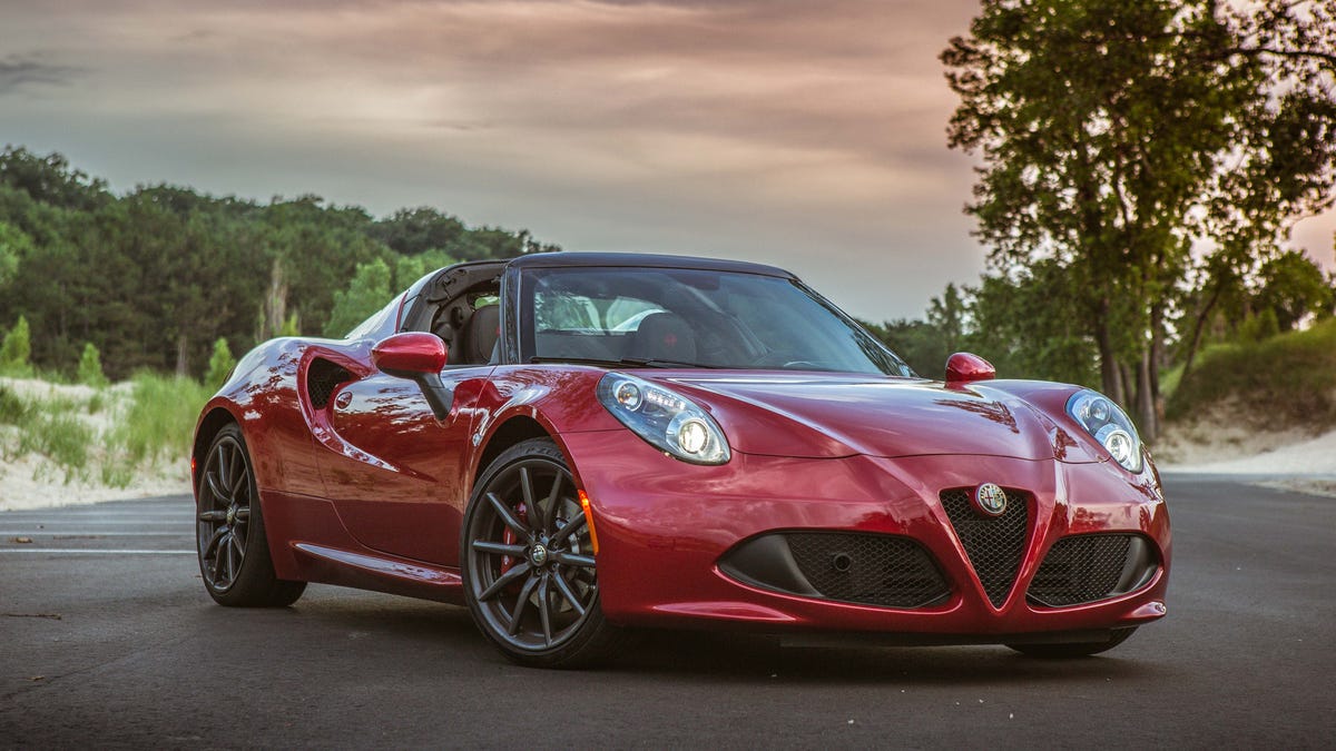 2016 Alfa Romeo 4C Spider: A pure and simple track weapon - CNET