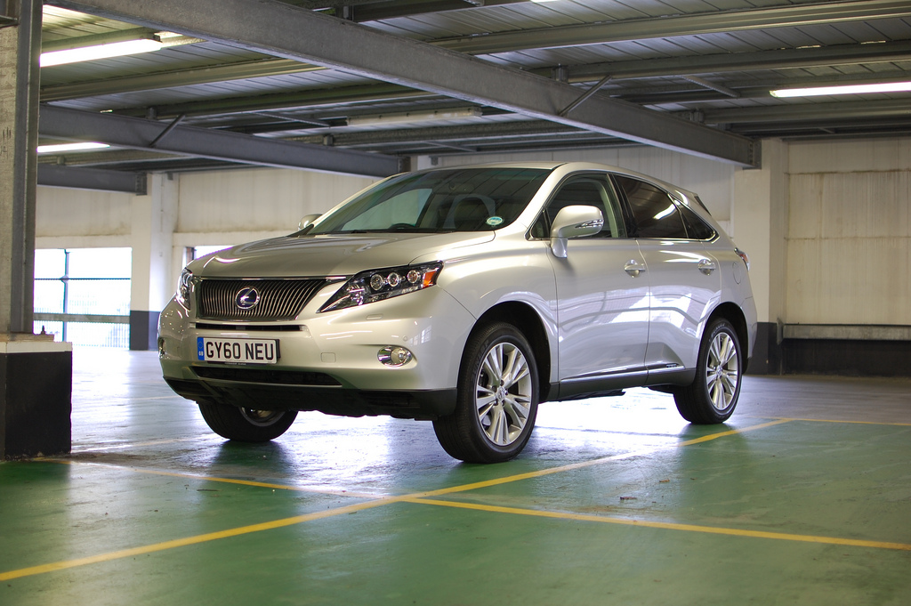 Lexus RX 450h Drive To Geneva: What (MPG)'ll She Do, Mister?