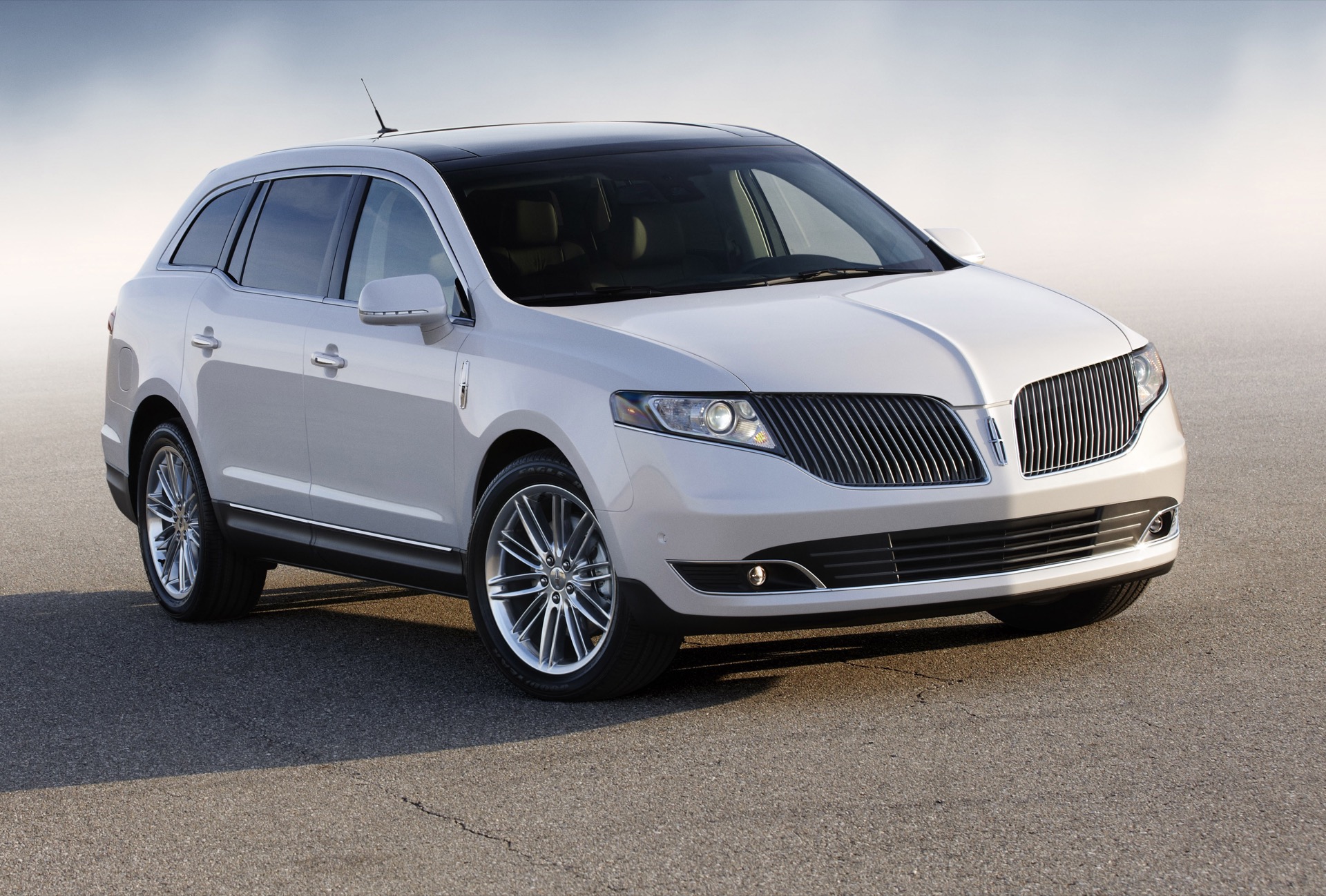 2016 Lincoln MKT Review, Ratings, Specs, Prices, and Photos - The Car  Connection