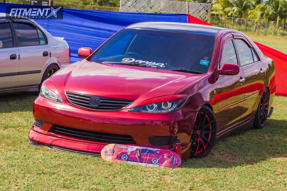 2005 Toyota Camry with 18x9 Work Emotion and Kumho 215x35 on Coilovers |  437380 | Fitment Industries