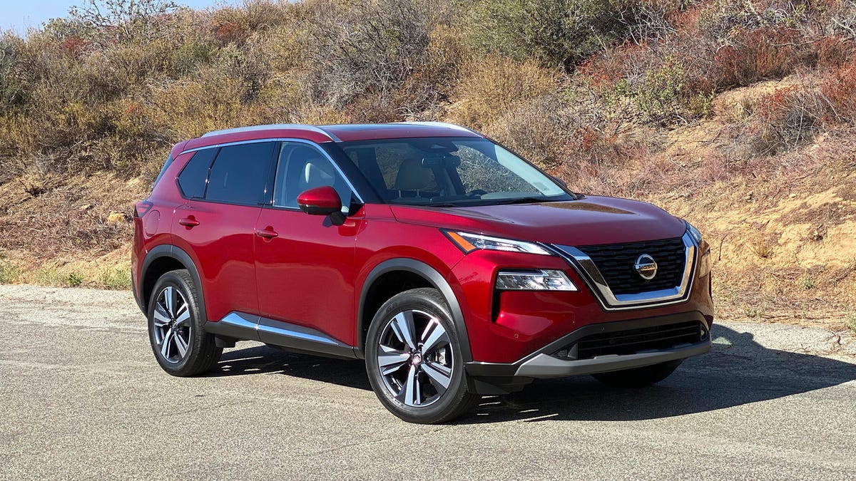2021 Nissan Rogue review: Playing it down the middle - CNET