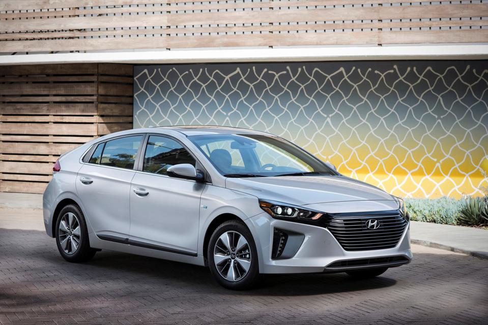 2019 Hyundai Ioniq Plug-In Hybrid Review: Good For The Here To There
