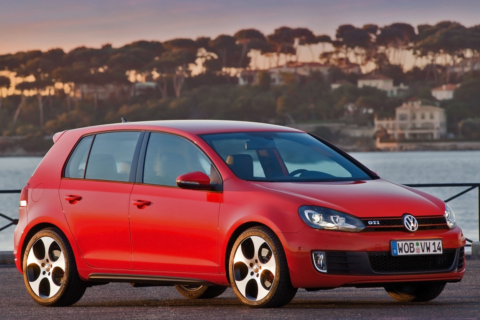 2014 Volkswagen GTI Review & Ratings | Edmunds