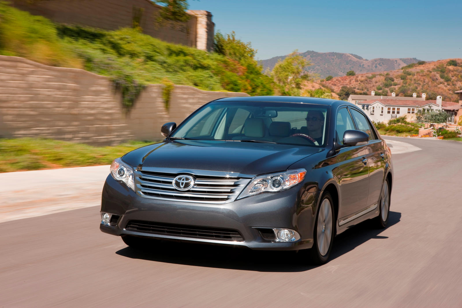2011 Toyota Avalon: Review, Trims, Specs, Price, New Interior Features,  Exterior Design, and Specifications | CarBuzz