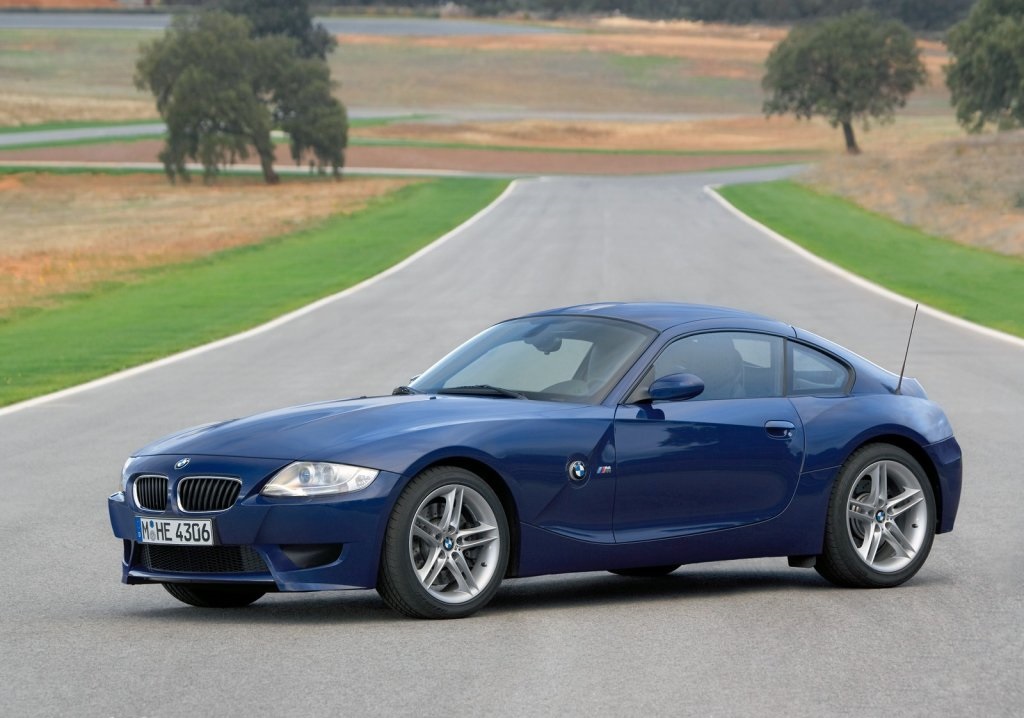 Video: Down memory lane - 2007 BMW Z4 M Coupe gets reviewed in 2020