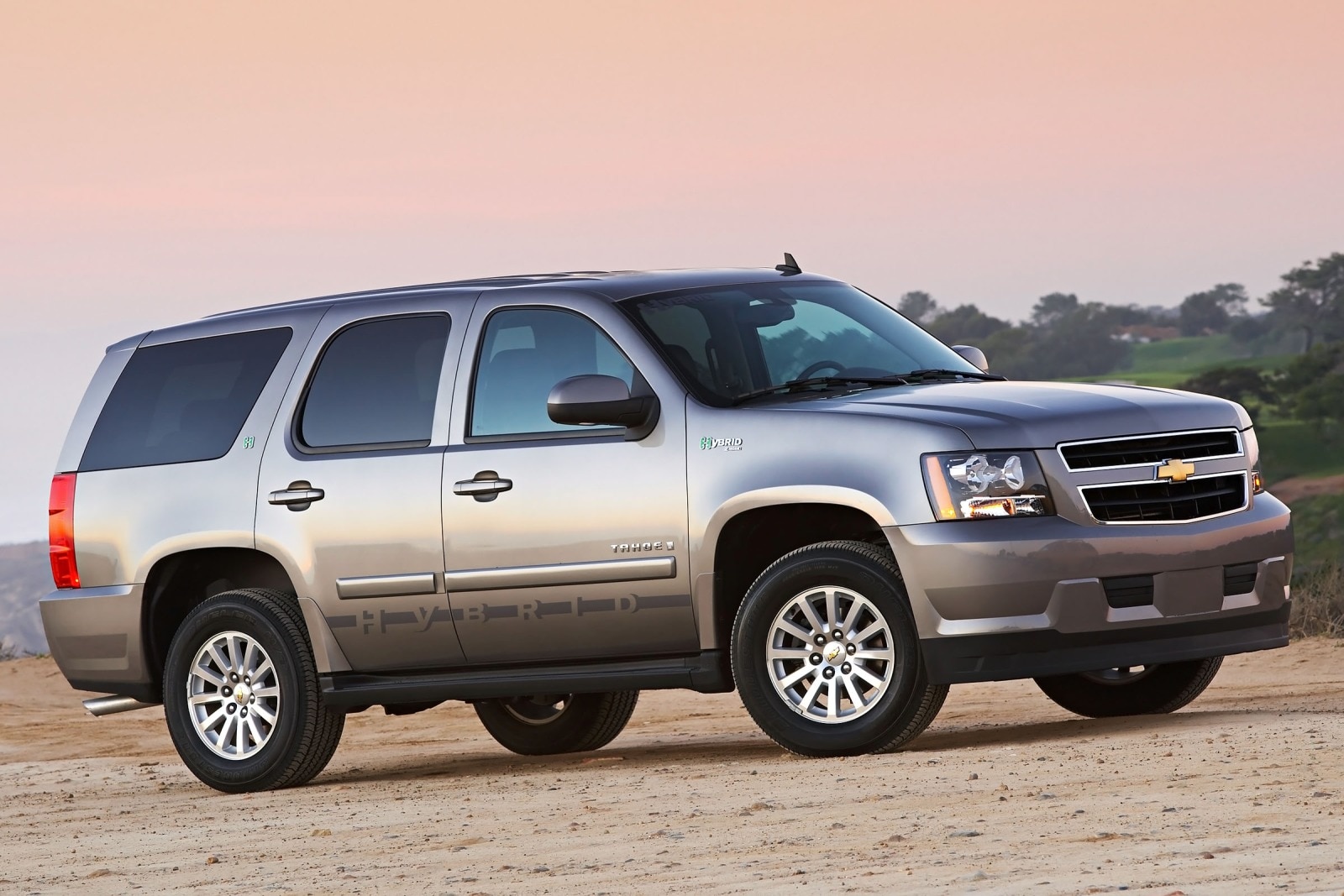 2012 Chevy Tahoe Hybrid Review & Ratings | Edmunds