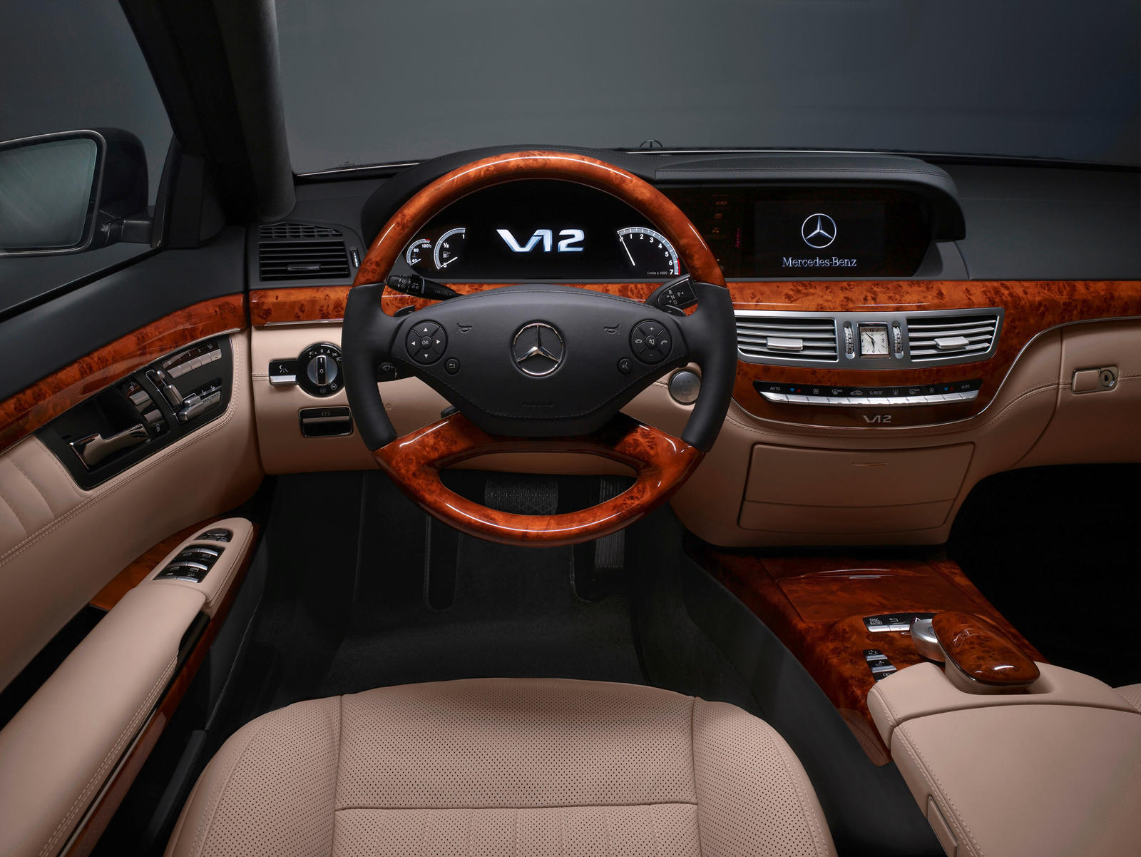 2011 Mercedes-Benz S-Class Sedan Interior Photos | CarBuzz