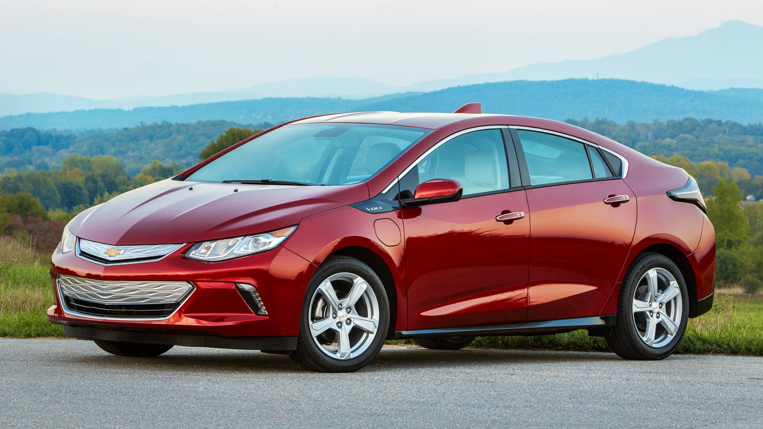 What killed the Chevrolet Volt? 6 plausible factors (and a couple of  dubious ones)