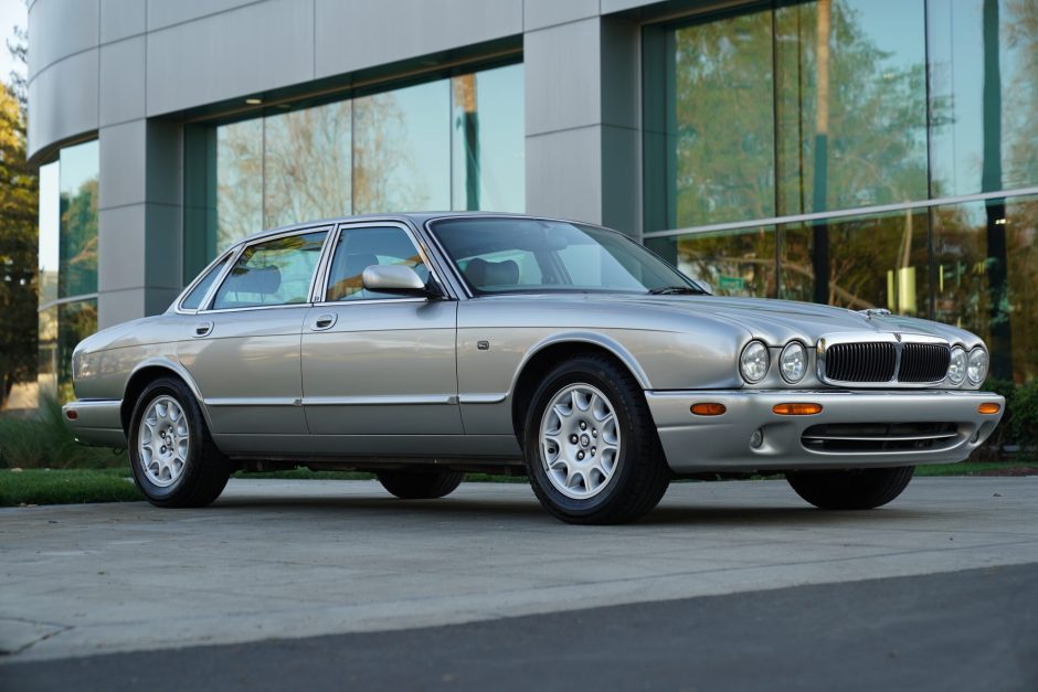 No Reserve: 1998 Jaguar XJ8 for sale on BaT Auctions - sold for $10,300 on  March 13, 2022 (Lot #67,898) | Bring a Trailer