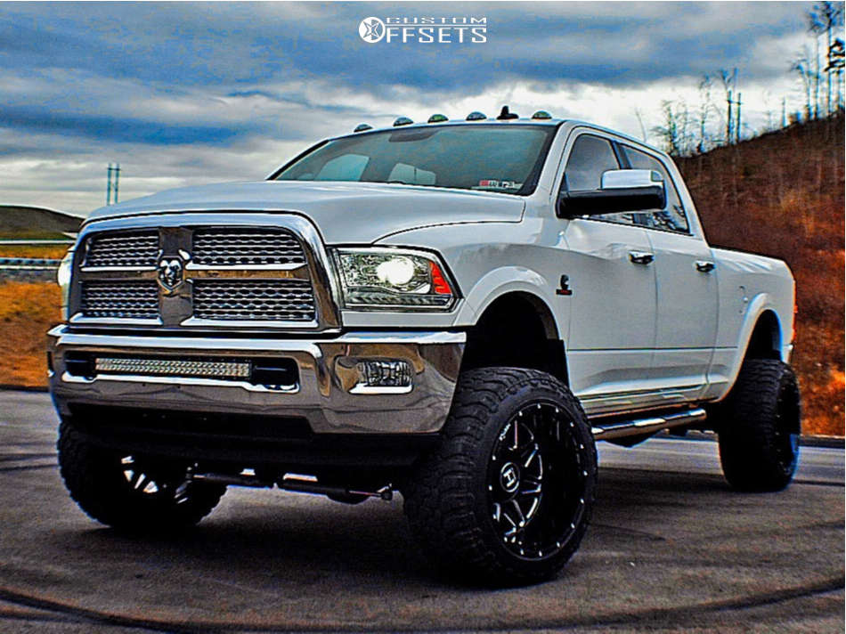 2013 Ram 2500 with 22x14 -76 Hostile Sprocket and 35/13.5R22 Patriot Torque  Mt and Suspension Lift 5" | Custom Offsets