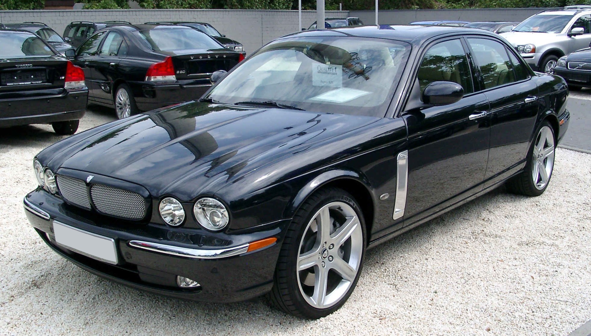 Jaguar XJ (X350) - Wikipedia