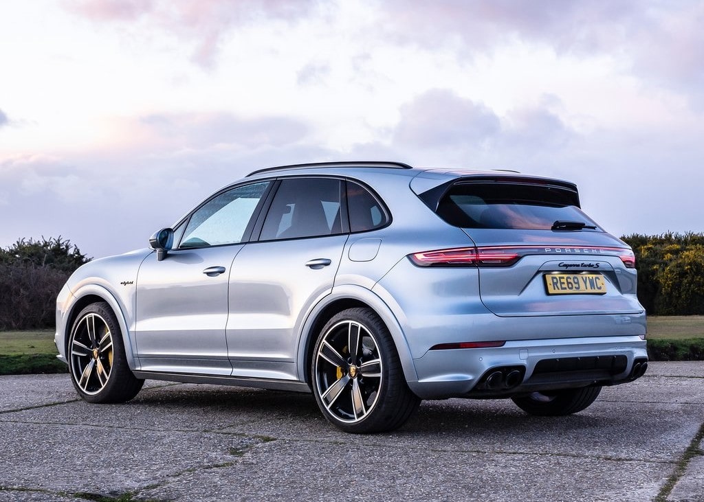 Prices and Specifications for Porsche Cayenne Coupe Turbo S E-Hybrid 2022  in Saudi Arabia | Autopediame