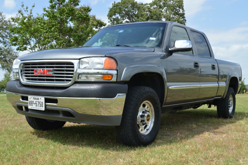 No Reserve: 49k-Mile 2002 GMC Sierra 2500HD SLE Crew Cab for sale on BaT  Auctions - sold for $24,575 on July 15, 2022 (Lot #78,774) | Bring a Trailer