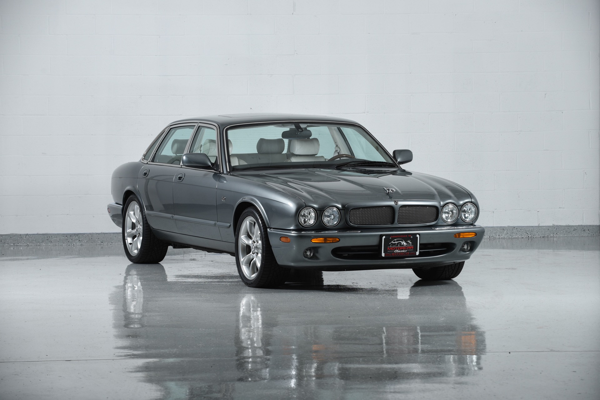 Used 2003 Jaguar XJR For Sale ($29,500) | Motorcar Classics Stock #1489