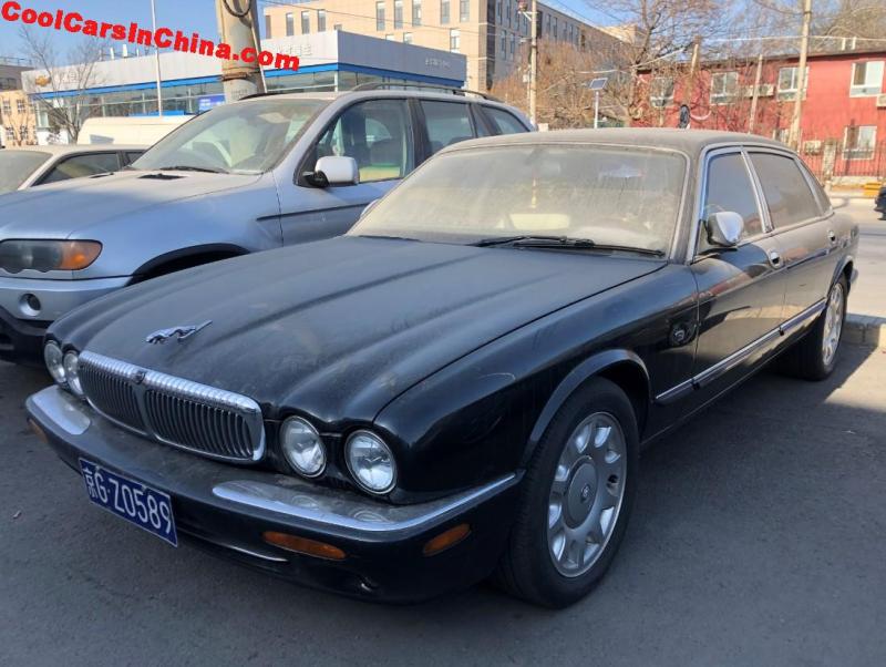 Jaguar XJ Vanden Plas 4.0-V8 Supercharged Is Black In Beijing -  CoolCarsInChina.com