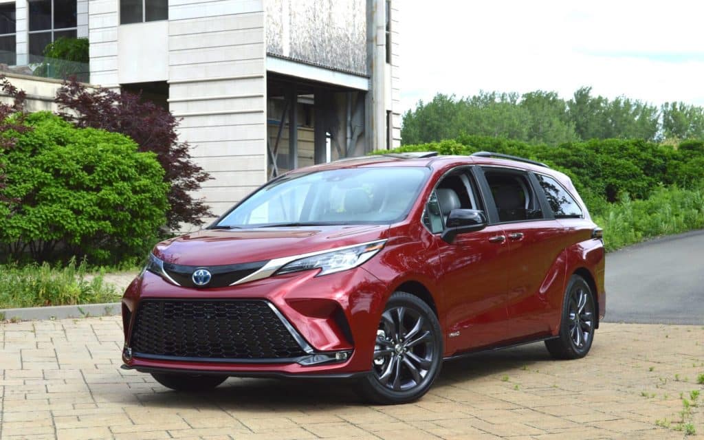 2023 Toyota Sienna review by KBB.com | Anderson Toyota