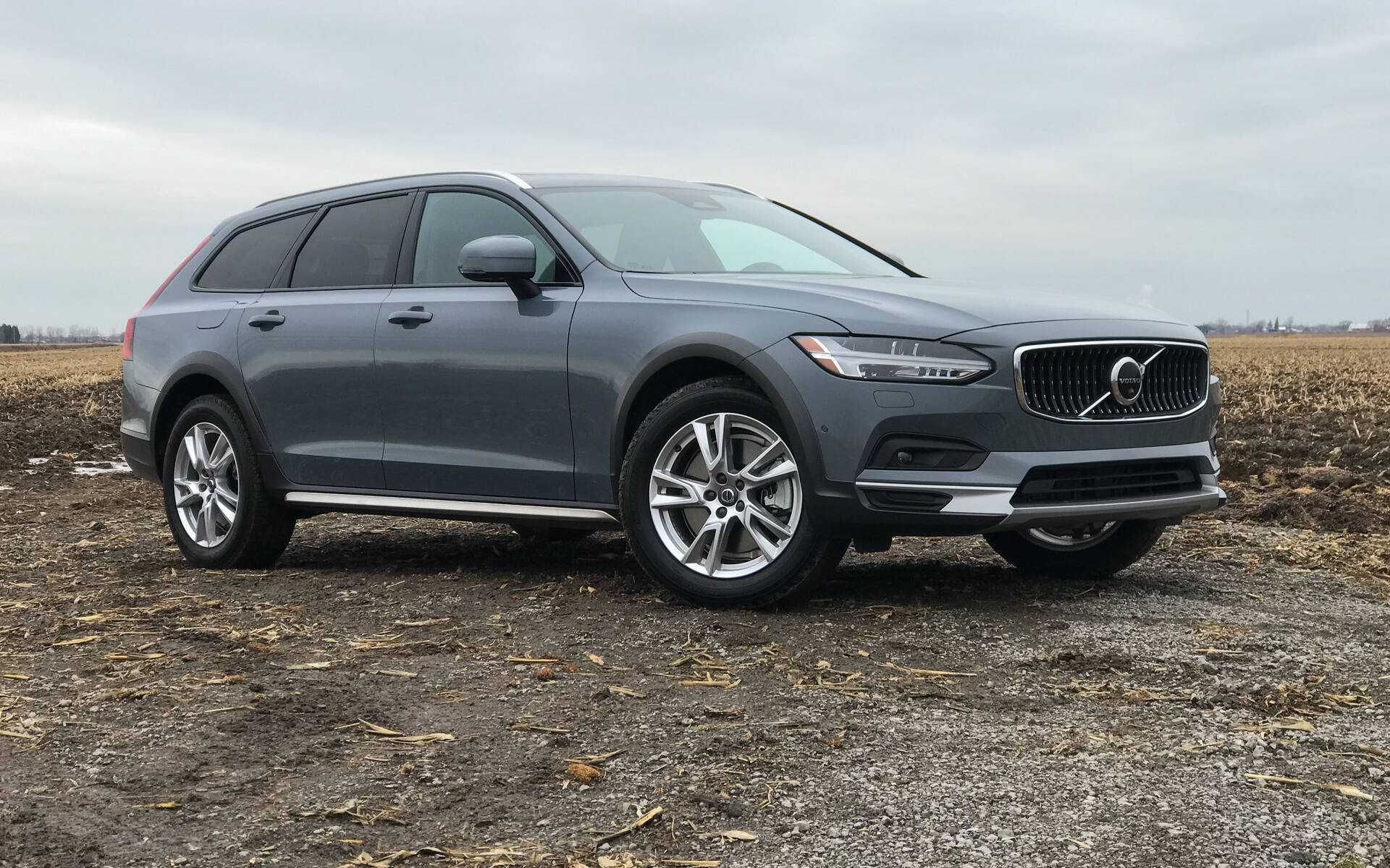2022 Volvo V90 Cross Country: A Swedish Queen Returns - The Car Guide