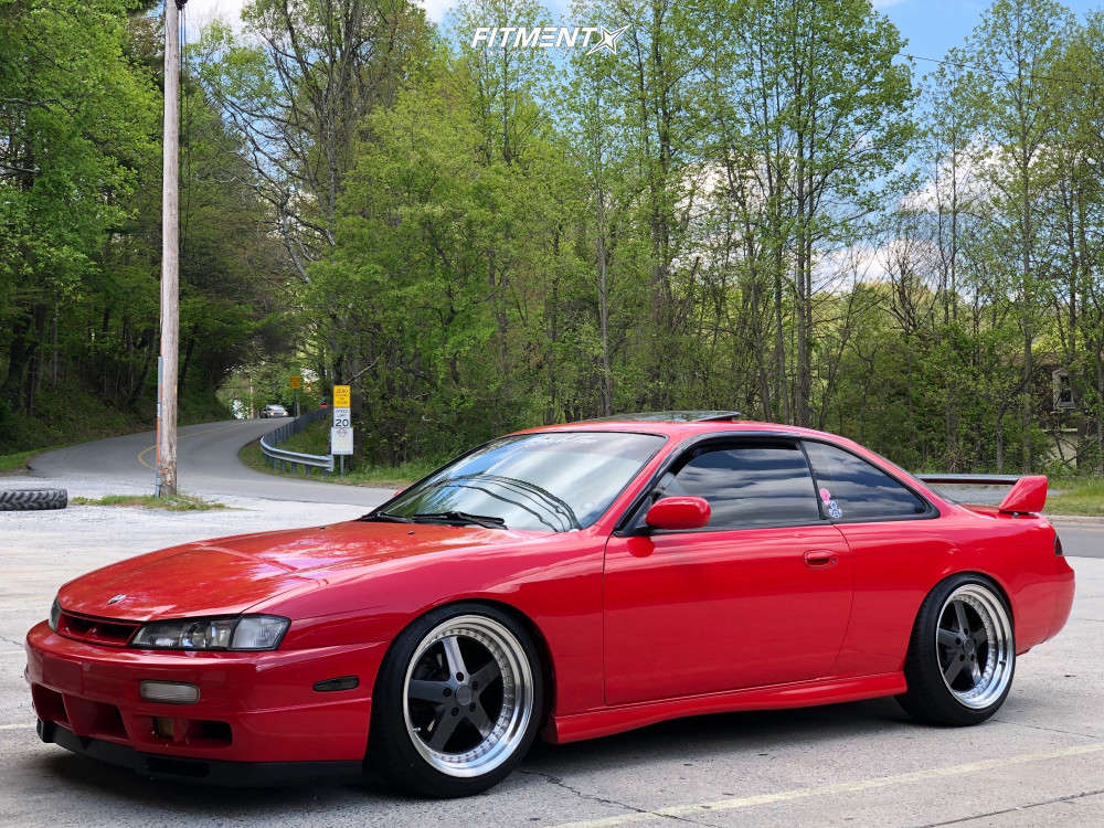 1997 Nissan 240SX SE with 18x9.5 ESR SR04 and Michelin 245x40 on Coilovers  | 1182437 | Fitment Industries