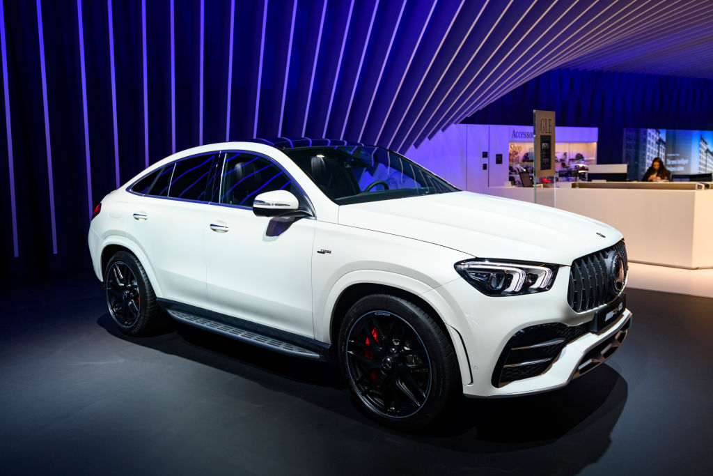 The 2021 Mercedes-AMG GLE S Is Unbearably Powerful