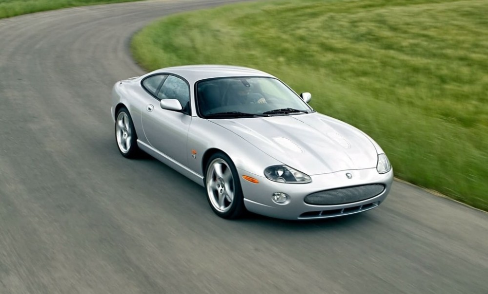 Jaguar XKR 2004 (2004, 2005, 2006) reviews, technical data, prices