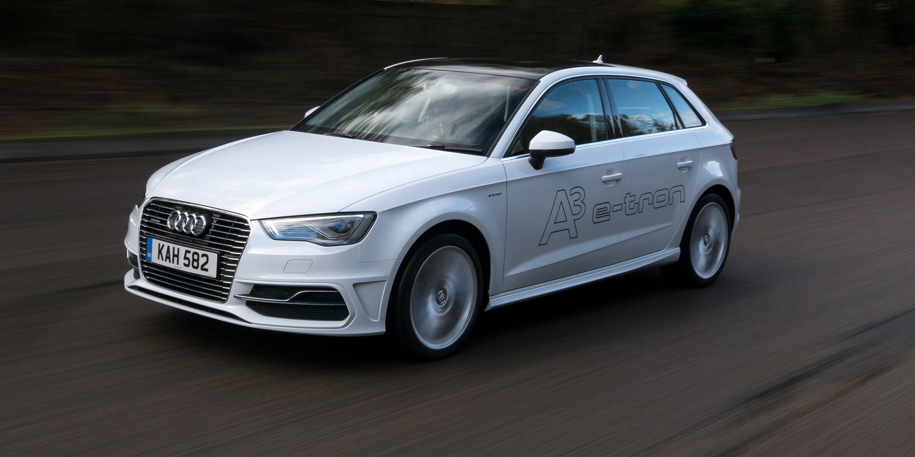Audi A3 e-tron Review 2023 | Drive, Specs & Pricing | carwow