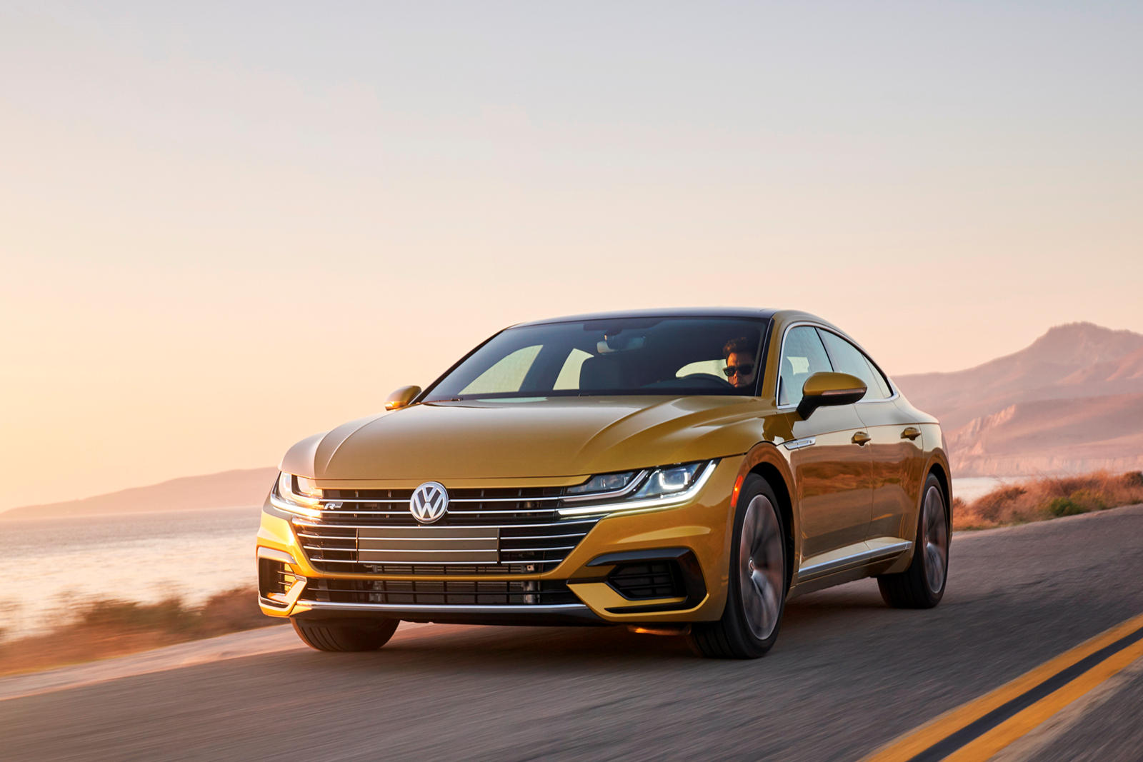 2020 Volkswagen Arteon Review, Pricing | VW Arteon Sedan Models | CarBuzz
