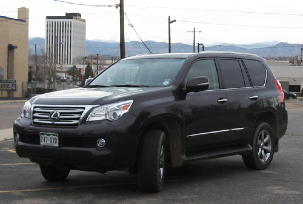 2013 Lexus GX 460 review: Protect the Queen for $16K less | Torque News