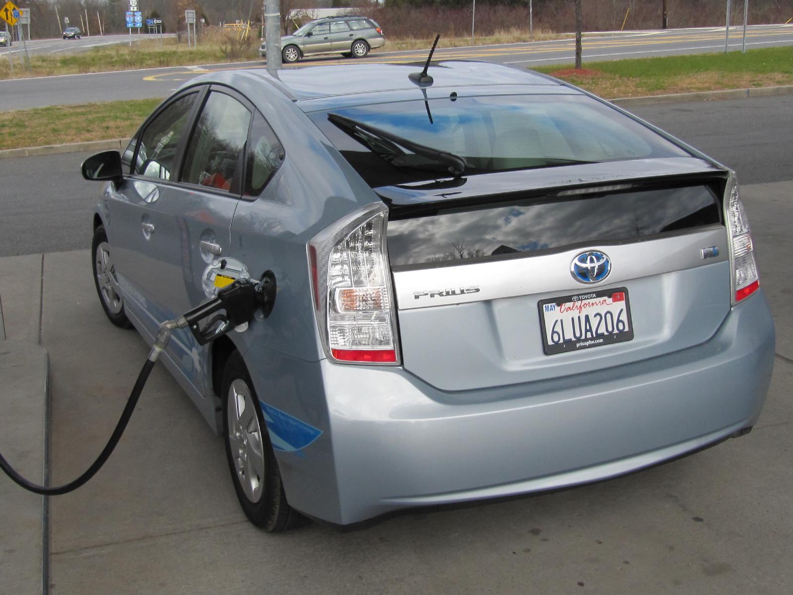 Toyota Fixes Quirks On Upcoming 2012 Prius Plug-In Hybrid