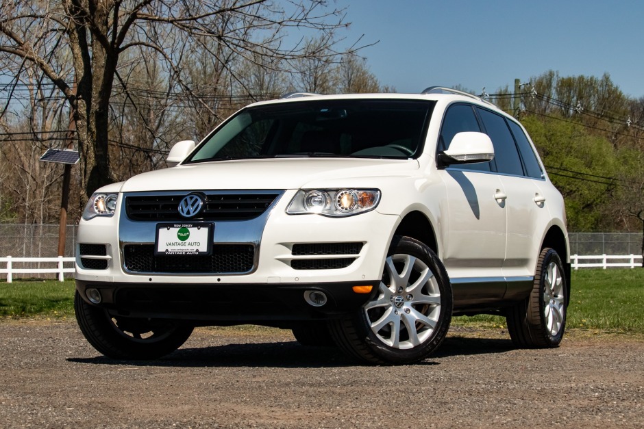 No Reserve: 30k-Mile 2010 Volkswagen Touareg TDI for sale on BaT Auctions -  sold for $28,000 on April 28, 2023 (Lot #105,433) | Bring a Trailer