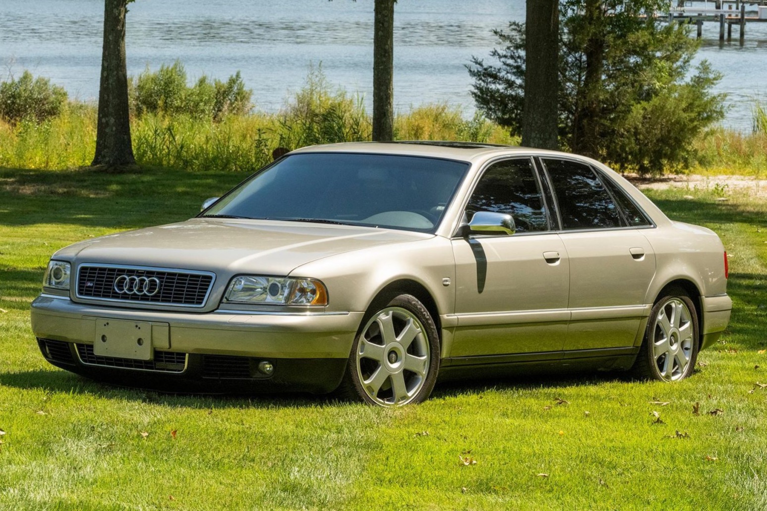 28k-Mile 2002 Audi S8 for sale on BaT Auctions - sold for $26,750 on  December 28, 2022 (Lot #94,470) | Bring a Trailer