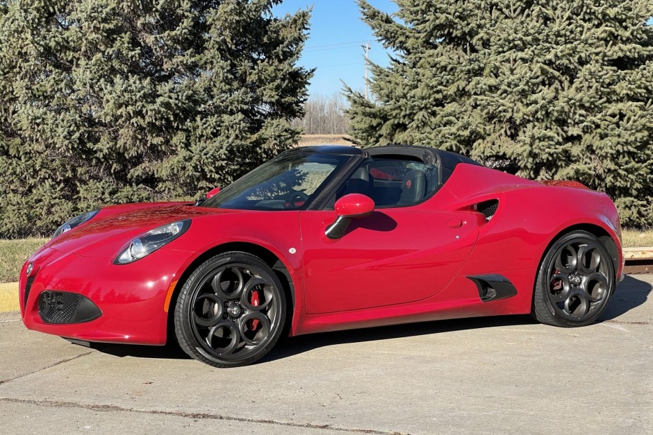 8k-Mile 2016 Alfa Romeo 4C Spider for sale on BaT Auctions - sold for  $44,200 on January 15, 2021 (Lot #41,817) | Bring a Trailer