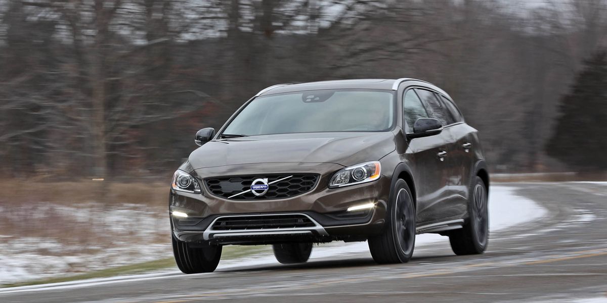 2017 Volvo V60 Cross Country T5 AWD Tested!