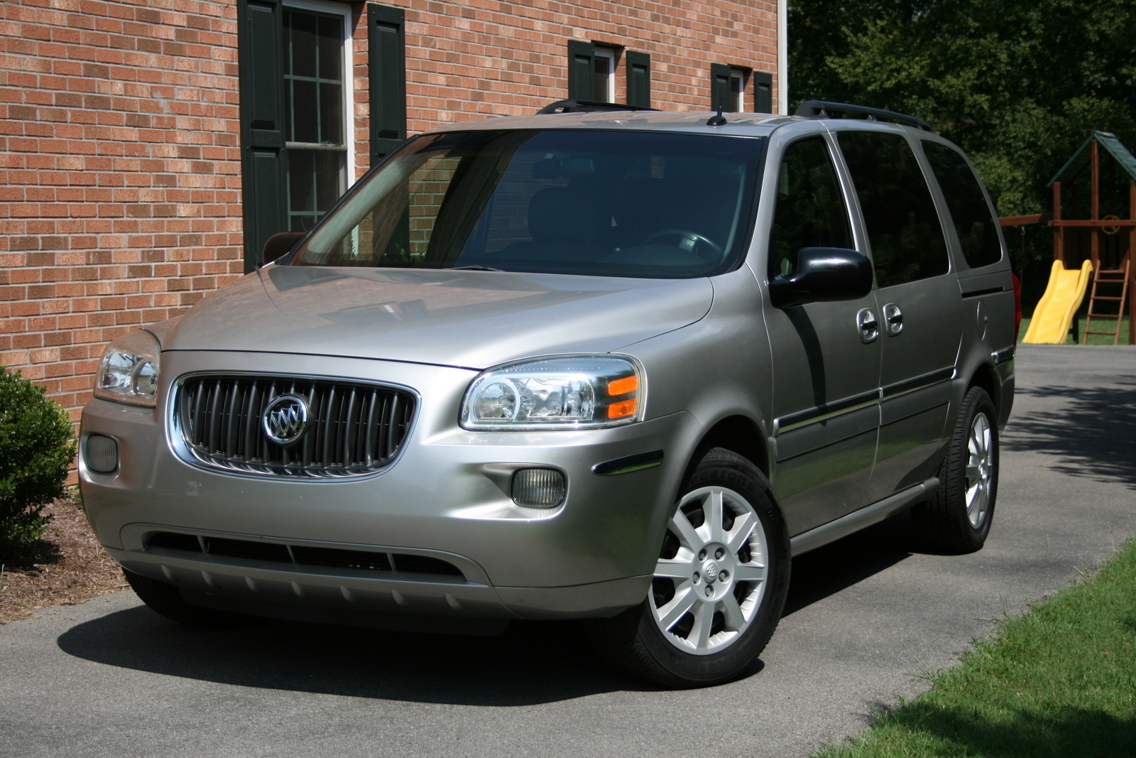 2005 Buick Terraza: Prices, Reviews & Pictures - CarGurus