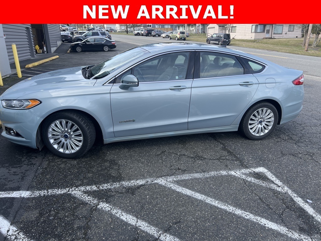 Used One-Owner 2013 Ford Fusion Hybrid SE near Bothell, WA - Autoright  Motors