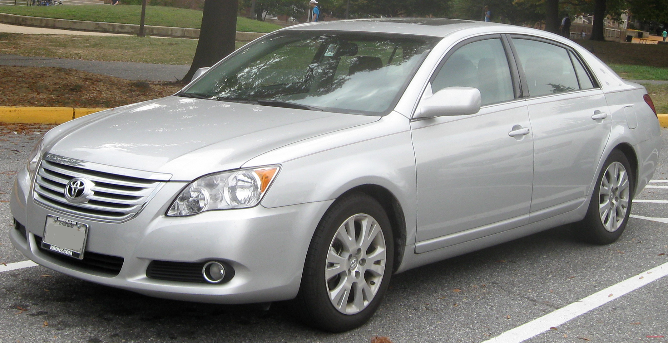 File:2008 Toyota Avalon XLS.jpg - Wikimedia Commons