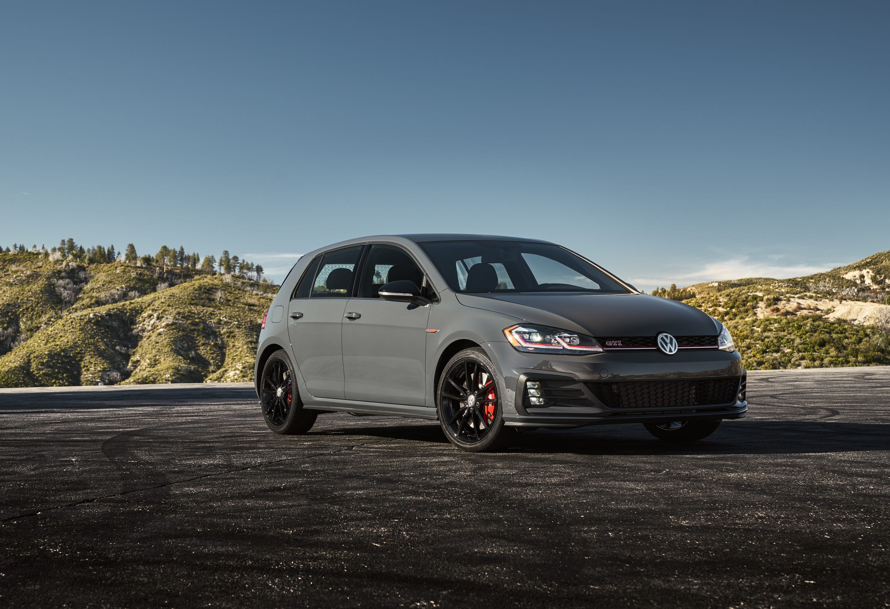 2019 Volkswagen Golf GTI excites small-car enthusiasts