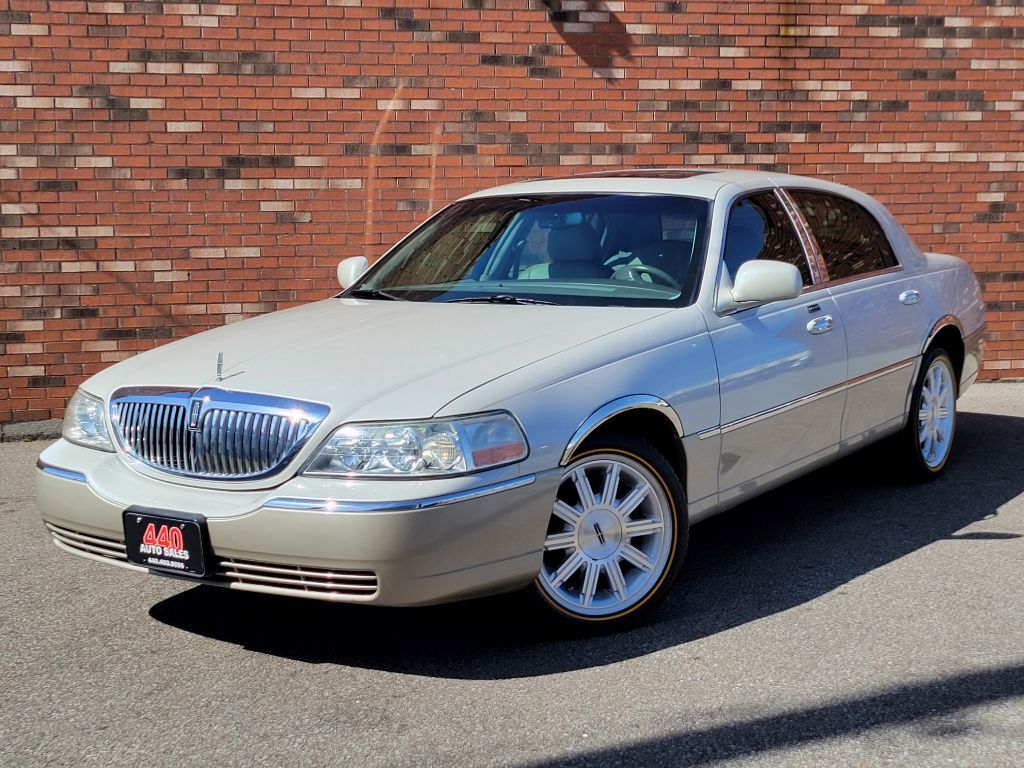 2005 Lincoln Town Car For Sale - Carsforsale.com®