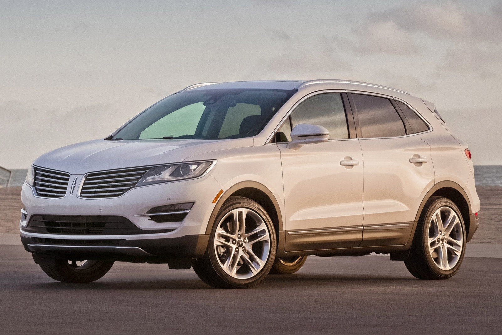 2015 Lincoln MKC Review & Ratings | Edmunds