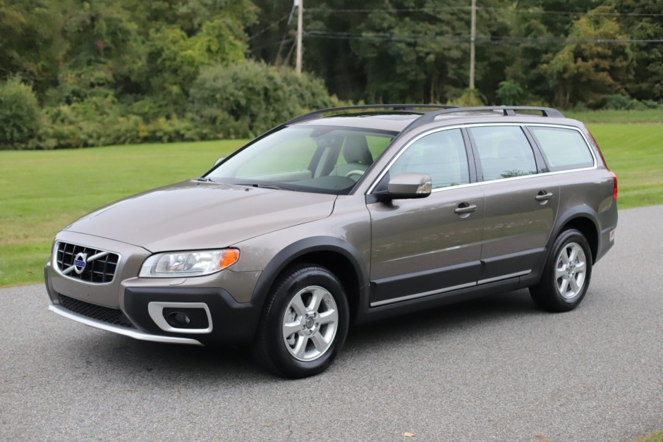 No Reserve: 2010 Volvo XC70 3.2 AWD for sale on BaT Auctions - sold for  $17,750 on October 6, 2021 (Lot #56,685) | Bring a Trailer