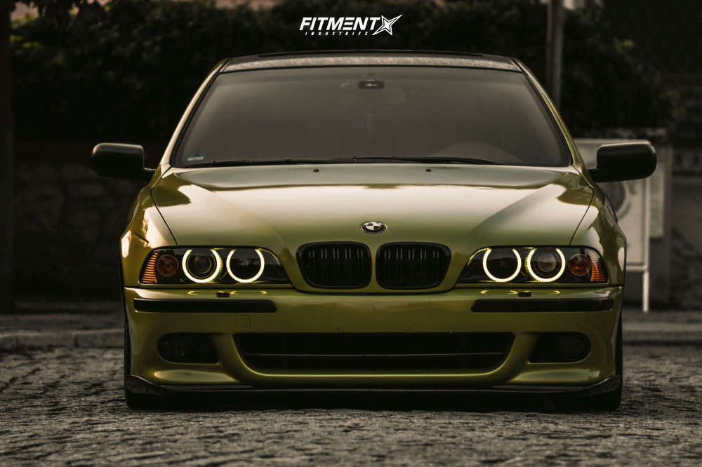 1999 BMW 528i Base with 19x8.5 Japan Racing Jr21 and Hankook 235x40 on Air  Suspension | 831144 | Fitment Industries