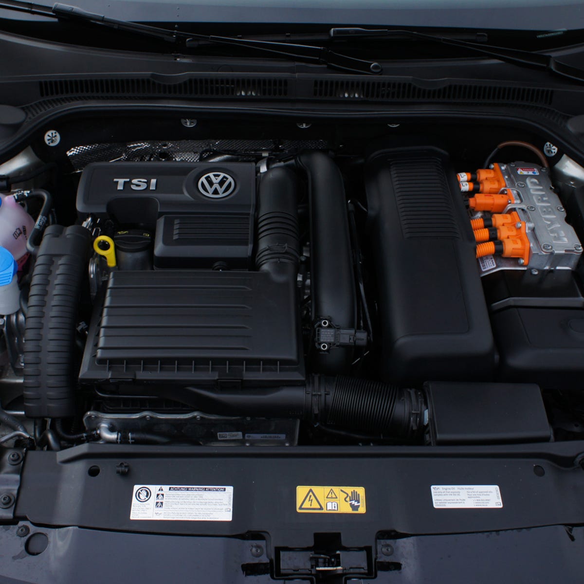 2013 Volkswagen Jetta Hybrid review: Jetta Hybrid beats even diesel fuel  economy - CNET