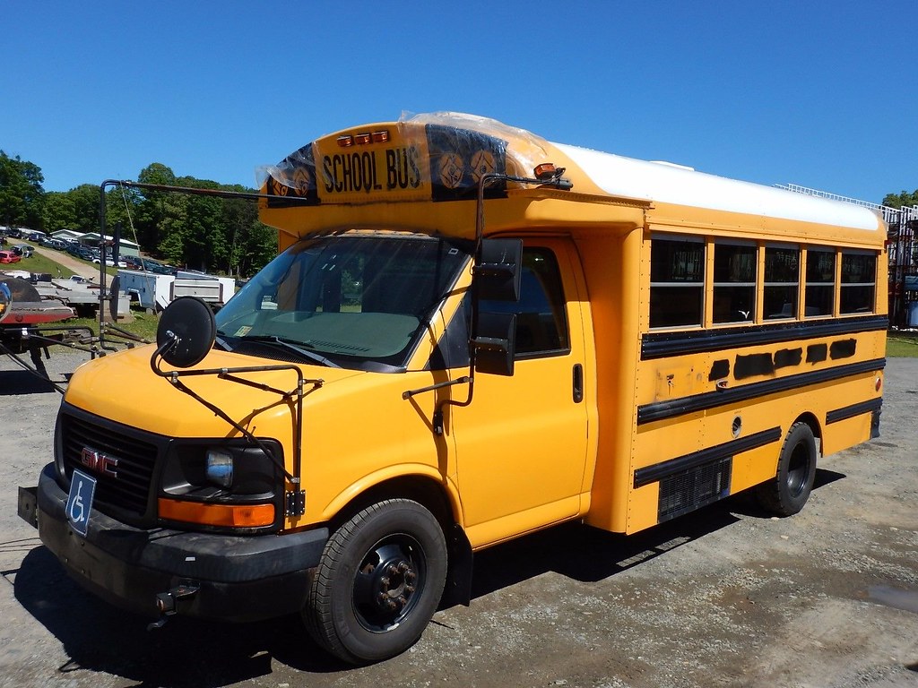 2004 GMC Savana G3500 School Bus | Taken with a iPhone 6 Tod… | Flickr